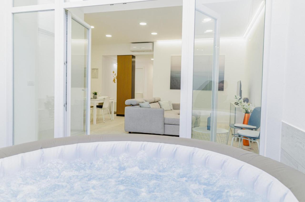 Spa & Relax Aesthetic Apartment 50M Dal Mare Monopoli Exterior photo